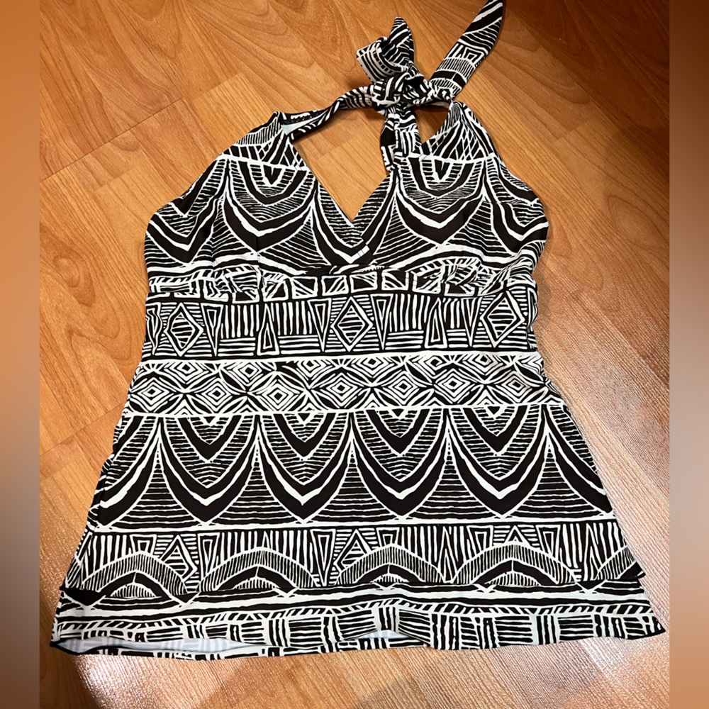 2/$30 NWOT - Croft & Barrow Halter Swim Top (US 8)
